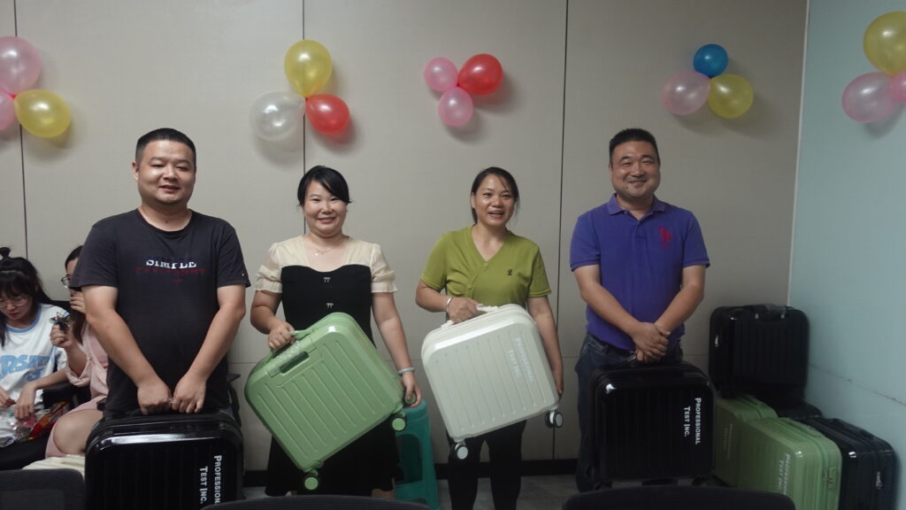 PTI三季度生日会(images 5)